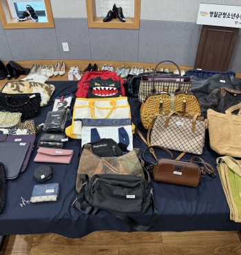 2025년 11월 5일(수), 영월군청소년수련관 2층 어라연에서
‘1388 나눔바자회’가 열렸습니다.

이번 바자회는 지역 사회의 따뜻한 마음이 모여
위기 청소년을 지원하기 위해 마련된 뜻깊은 자리였습니다.
단원들과 주민들이 정성껏 준비한 물품을 나누며
작지만 큰 사랑을 전하는 따뜻한 하루가 되었습니다~

함께해 주신 모든 분들께 감사드립니다~